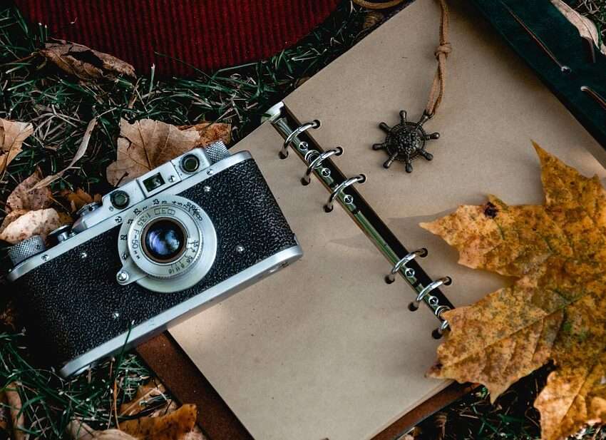 デジカメでエモい写真の撮り方:設定ひとつで“空気の色”が変わる理由